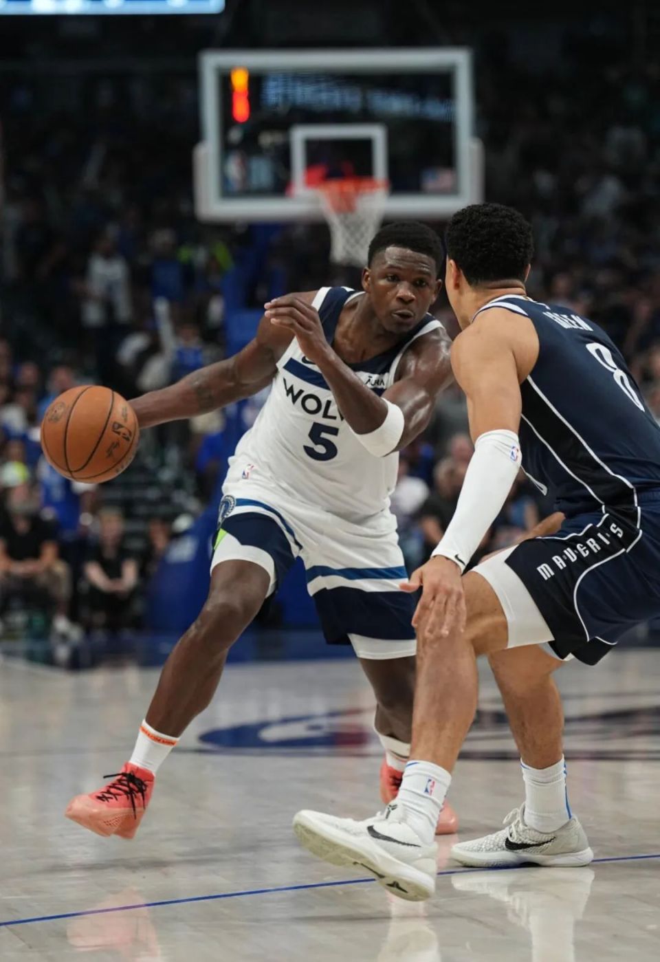 包含转折点明尼苏达森林狼主帅复盘；葡超冲刺阶段攻防权衡；态度坚定；高层口径保持一致的词条-ayx