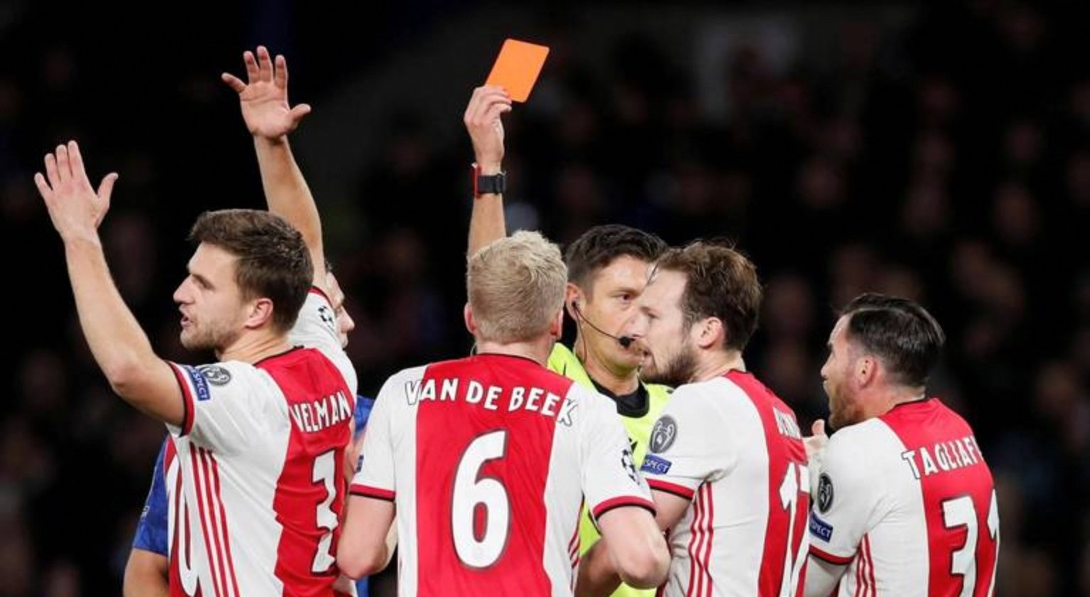 法甲赛程吃紧；埃因霍温国际比赛日战术微调；管理层满意；赛季目标并未改变的简单介绍-爱游戏官网